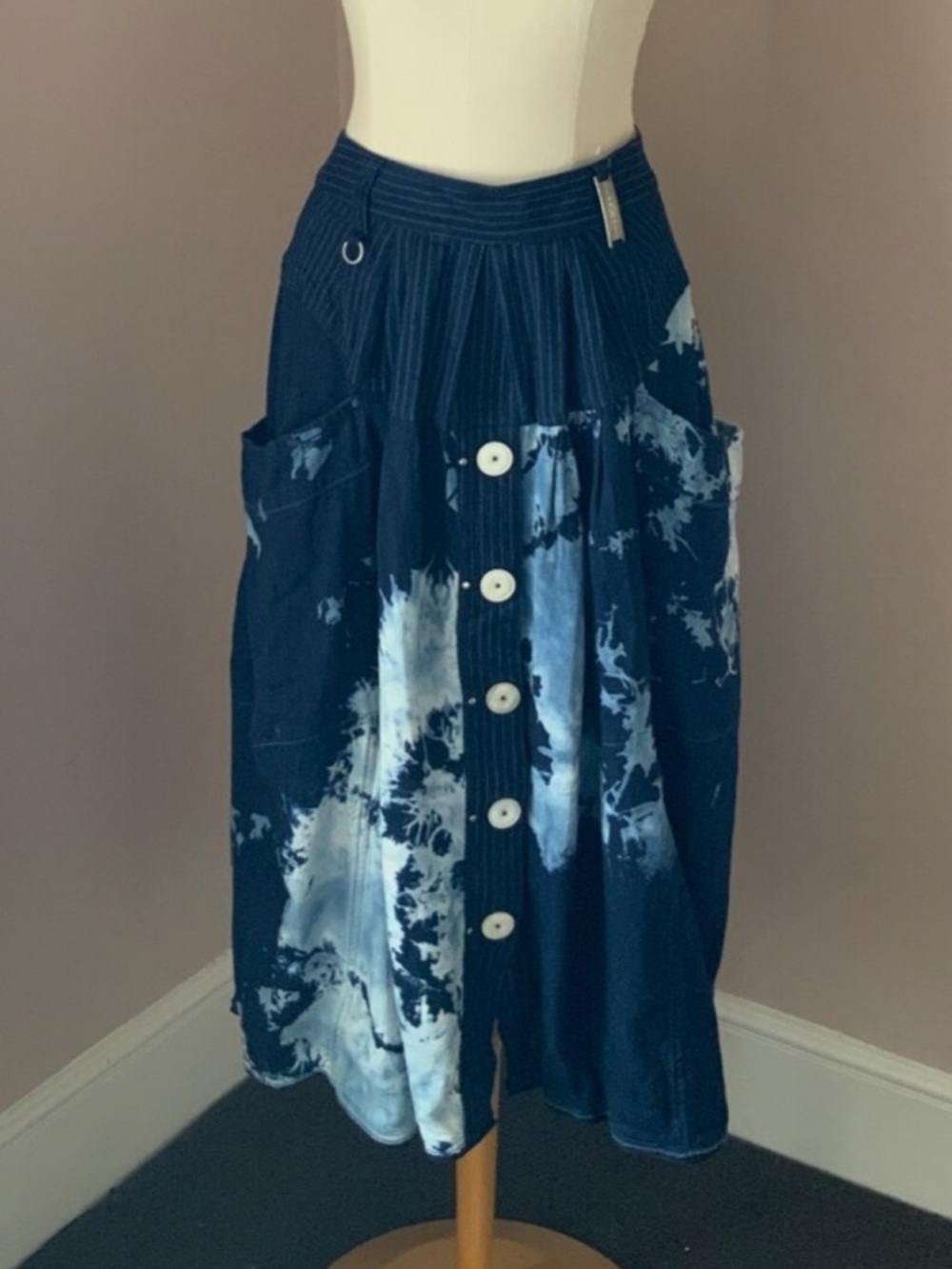 High blue Tie-Dye Button-Front Midi Skirt in Navy and White